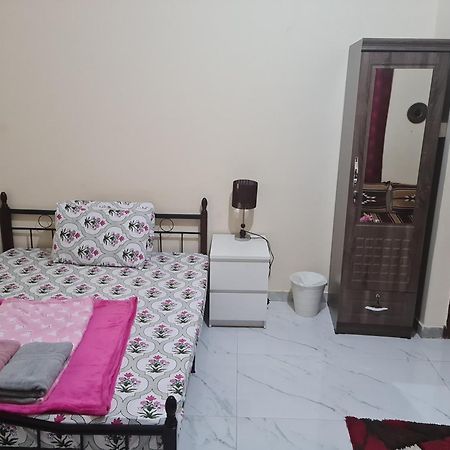 Cozy Corner 2024 Apartman Abu Dzabi Kültér fotó
