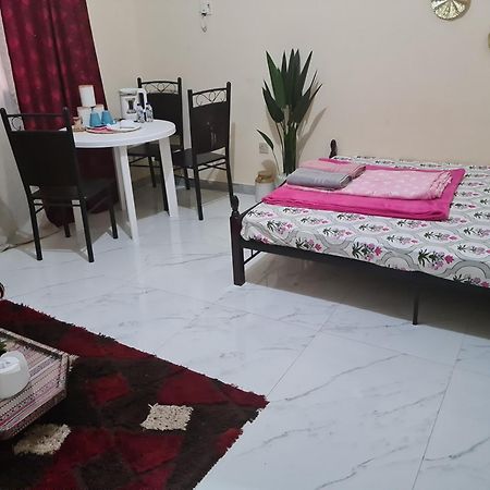 Cozy Corner 2024 Apartman Abu Dzabi Kültér fotó